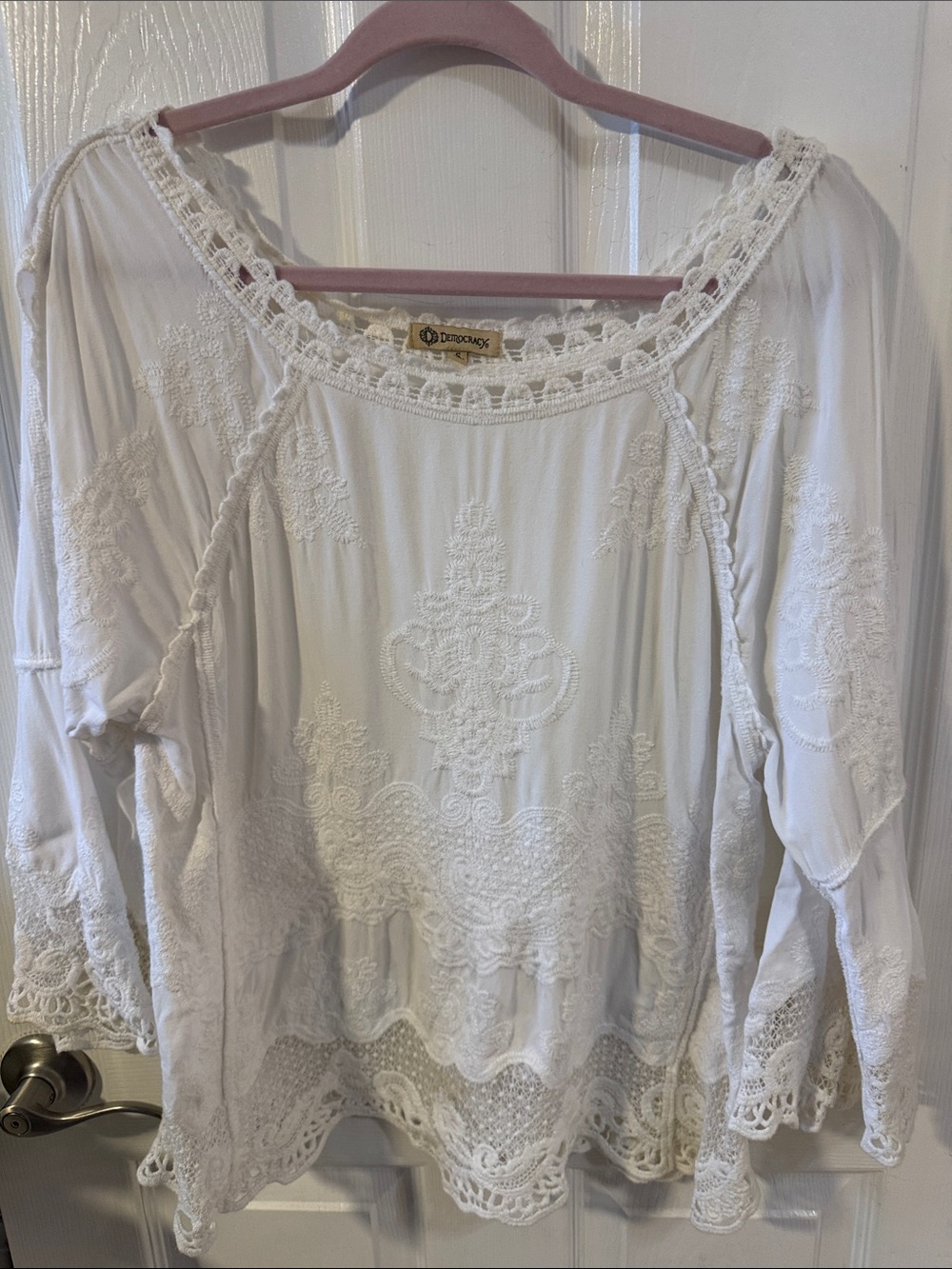 Elegant Democracy White Embroidered Lace-Trim Tunic